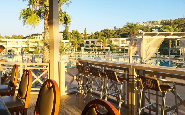 Kipriotis Maris Suites - All Inclusive