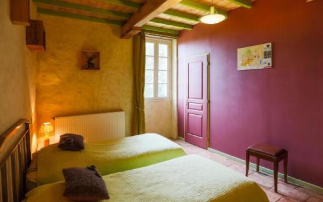 Au Mas Des Calmettes