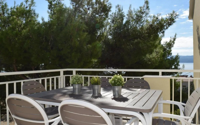 Apartments by the sea Duce, Omis - 946