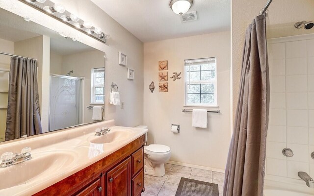 Seashell Memories 2 Bedroom Home by RedAwning