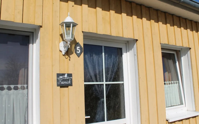 Charmante Ferienwohnung mit Garten in Wiek