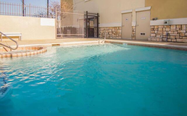 Comfort Suites West Dallas - Cockrell Hill