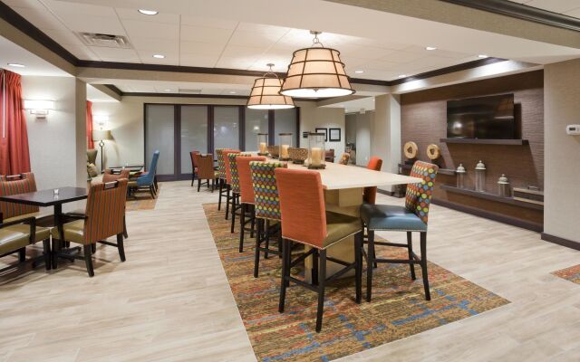 Hampton Inn Minneapolis-Roseville