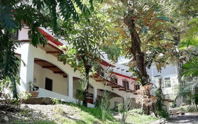 Believe Surf & Yoga Lodge Santa Teresa - Hostel