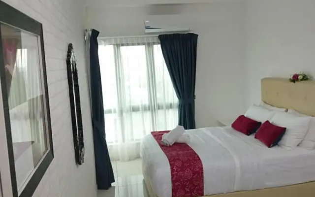 Luxury Homestay at Emira Residence