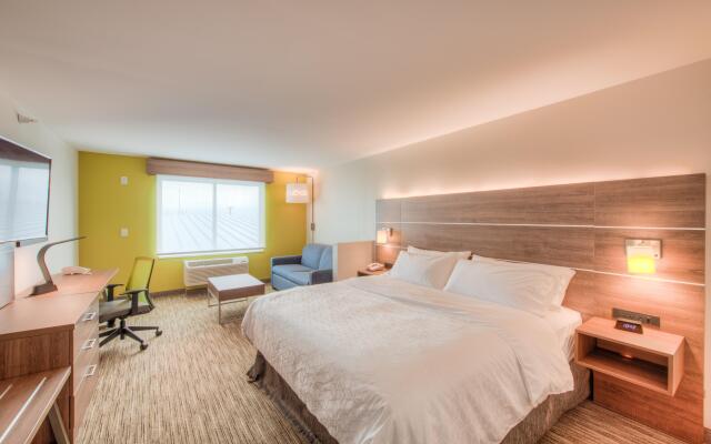 Holiday Inn Express & Suites Remington by IHG