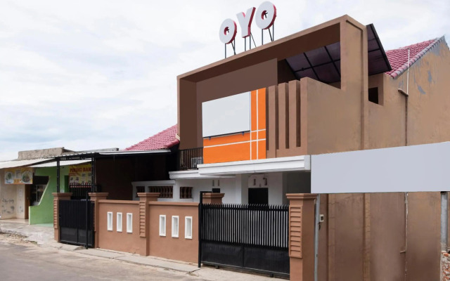 OYO 2595 Lumungga Residence