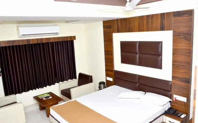 The New Holiday Inn