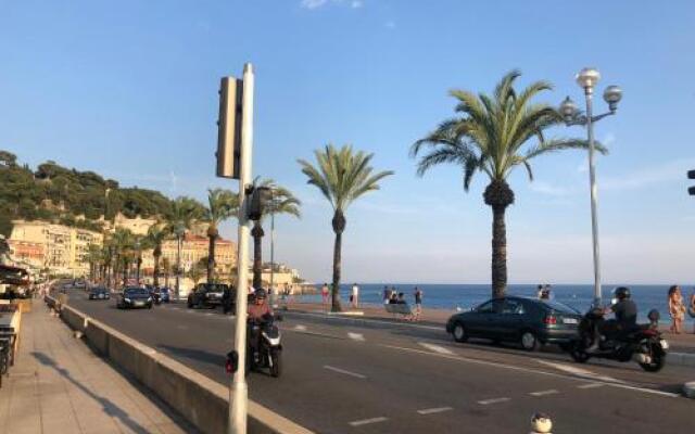 Private Apartment 2 -Old Town