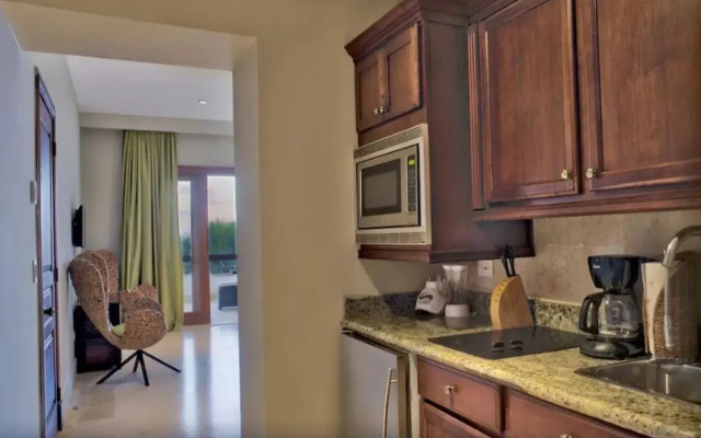 Golden Bear Lodge and Spa