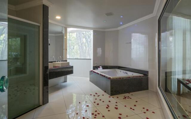Actuall Convention Hotel