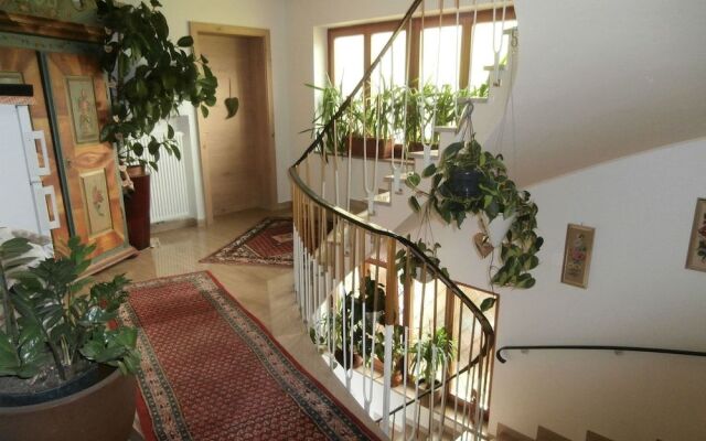 Garni Sunnwies