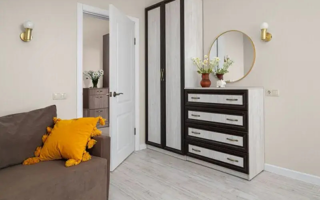 Просто Апартаменты на ул. Российская, 72, корпус 1