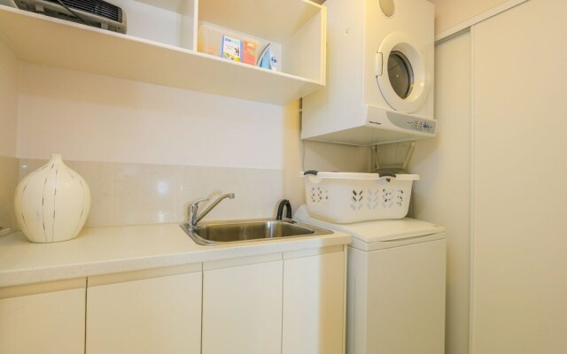 Azura Ocean View Holiday Apartment