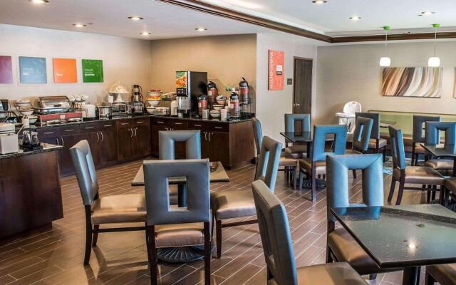 Comfort Inn & Suites Butler