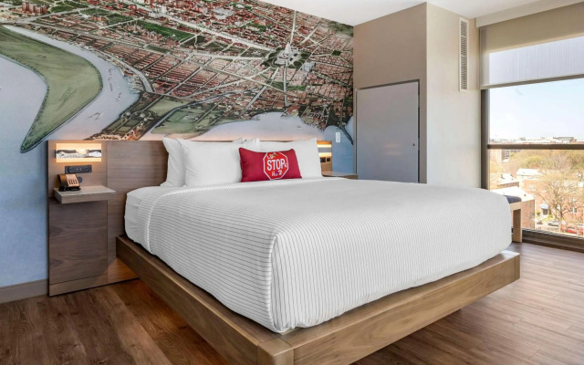 Cambria Hotel Washington D.C. Navy Yard Riverfront