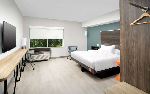 Tru by Hilton Louisville East