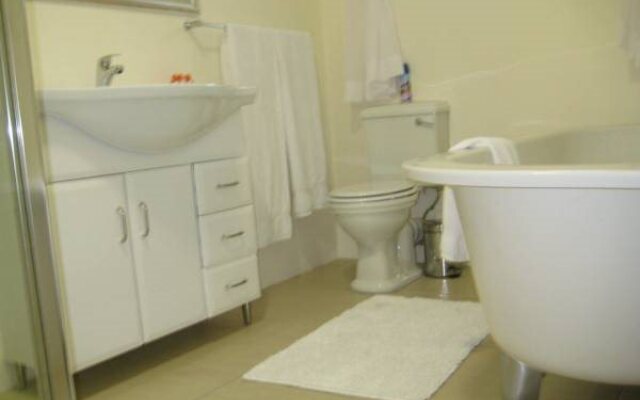 One Toman Guest House