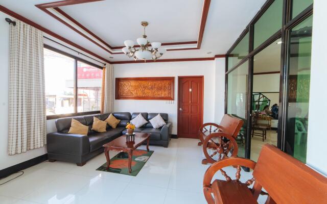 RedDoorz Premium near Museo De Baler