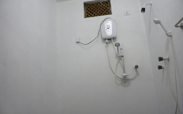 Eagle Resort Arugambay