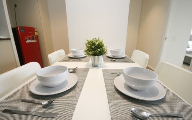 Onelife Docklands Luxury Apartment