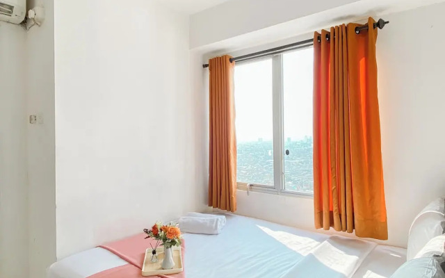 Warm And Homey 2Br At Bassura City Apartment