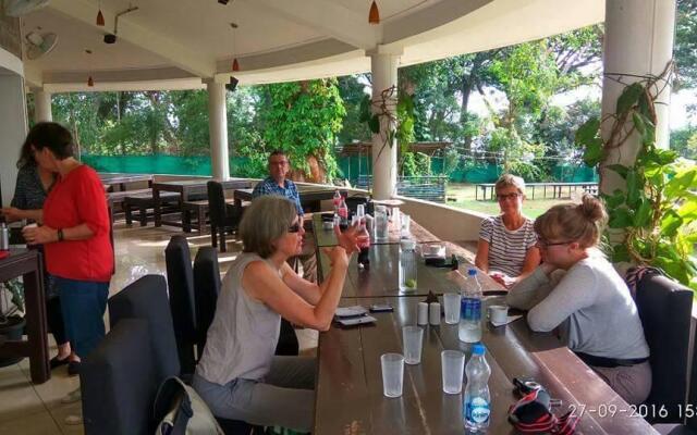 Raya Resorts