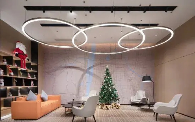 Eye Hotel