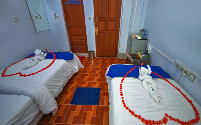 Shwe Hnin Si Hotel