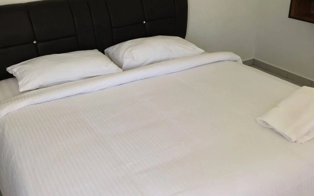 Dhania Motel