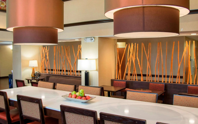Hampton Inn Houston-Pearland