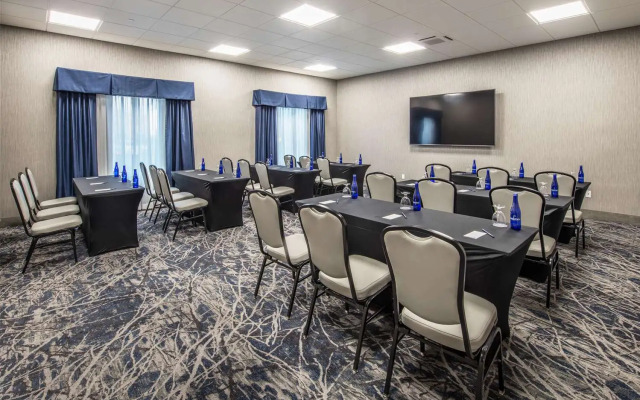 Doubletree by Hilton Monroe Township Cranbury