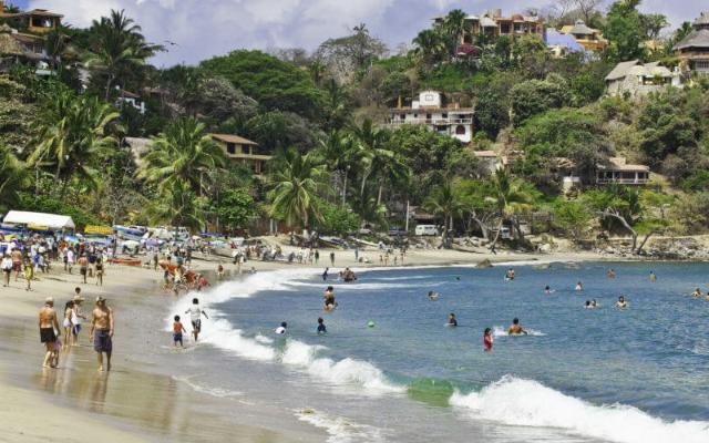 Surfing Sayulita Break