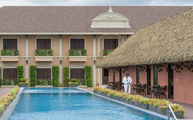 Khum Damnoen Resort