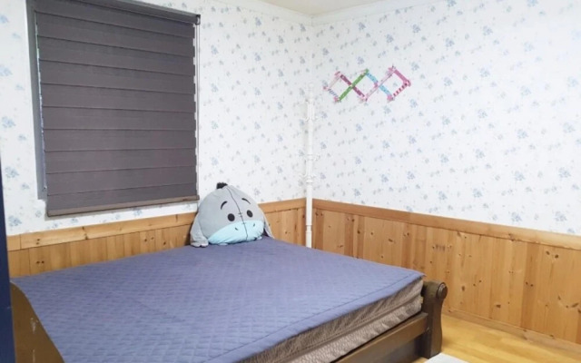 Gapyeong Supeuro Ganeungil Pension