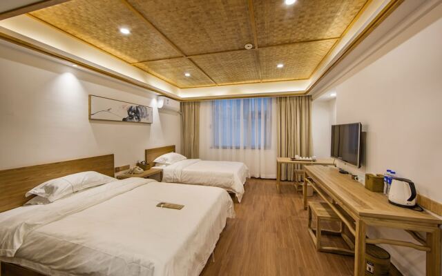 Wuyishan Old Street Hill Lodge