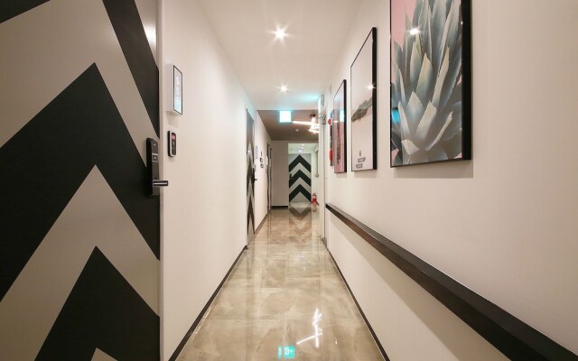 Hotel Yaja Yong In
