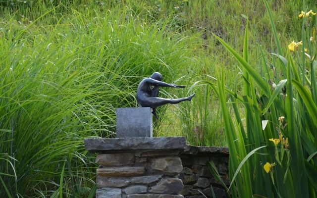 Cozy Holiday Home in Bièvre with Hot Tub