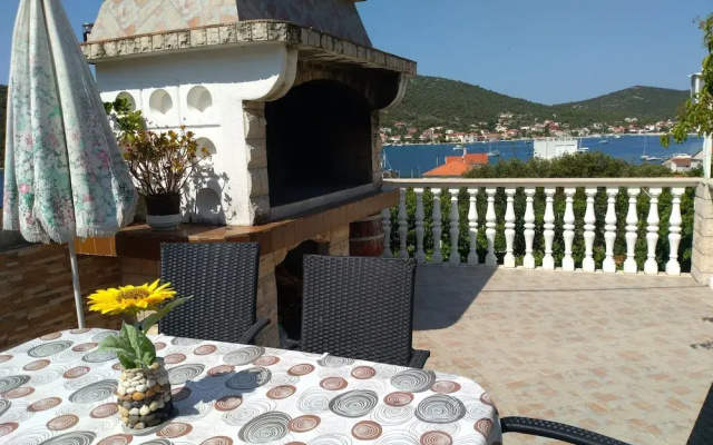 New And Completely Renovated Apartment 5-1