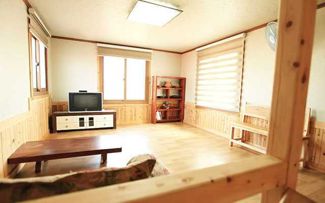 Jeju Happy Cabin Pension