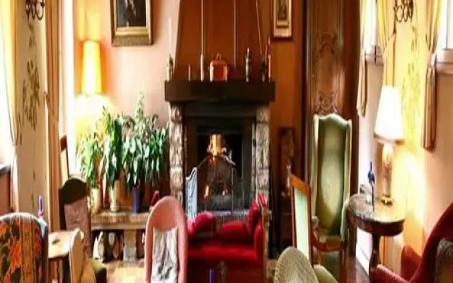 Hostellerie Des Monts De Vaux