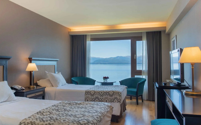 Cacique Inacayal Lake & Spa Hotel