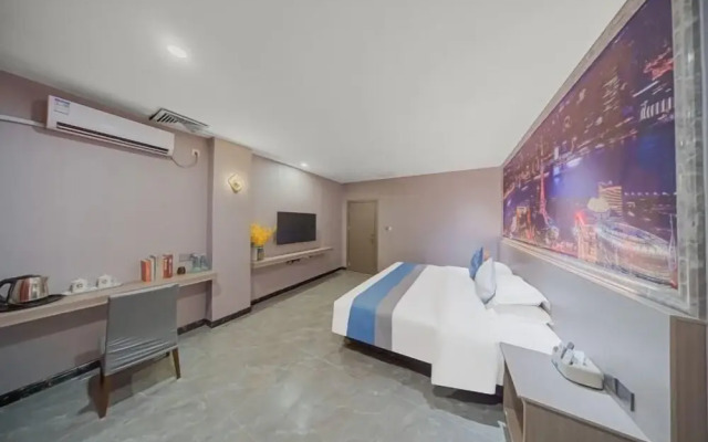 Zhongying Hotel (Zhanjiang Lingnan Normal University)