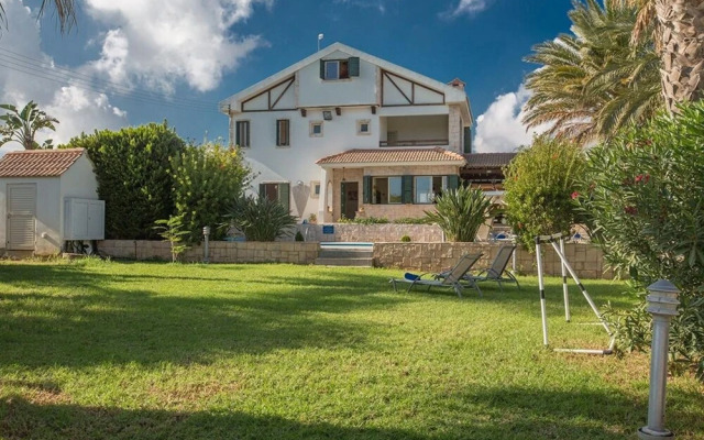 Villa Joely AQ Jo78