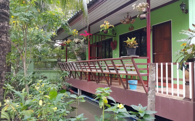 Warakorn Baansuan - Amphawa