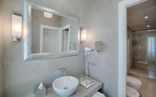 NH Collection Firenze Porta Rossa Hotel