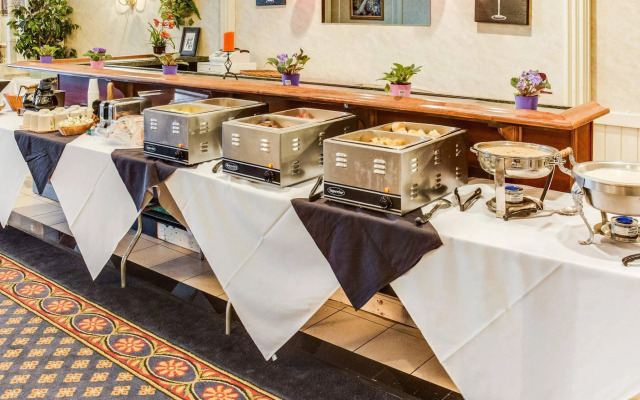 Clarion Inn