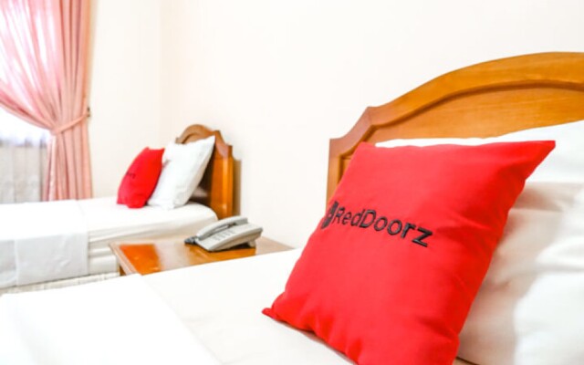RedDoorz Plus near Brawijaya Museum