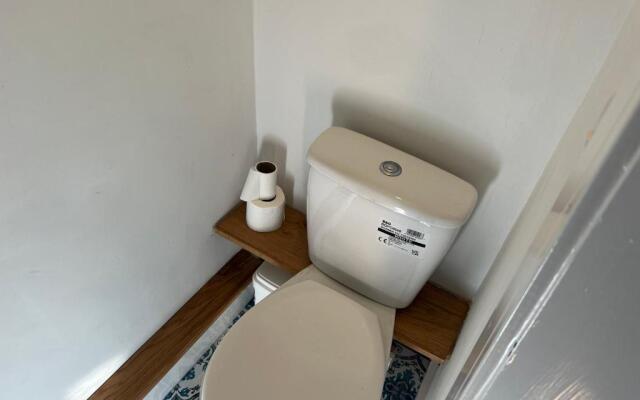 Luxury 2 bed Apartment Great Location