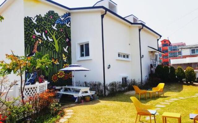 Tongyeong One Guesthouse